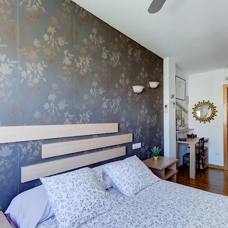 Pgvs Apartment Roses